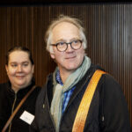 Gut gelaunt ins Parlament. Christina Sachweg und Fiz Dennig von der Blauen Karawane