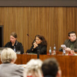 PolitikerInnen auf der sog. Senatsbank. Siegried Grönert (CDU), Katharina Kähler (SPD), Sahnahim Görgu-Phillipp (Grüne), Senatorin Claudia Schilling (SPD)